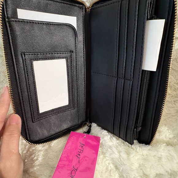 Betsey Johnson Heart Leopard Print Wallet New - Picture 3 of 4